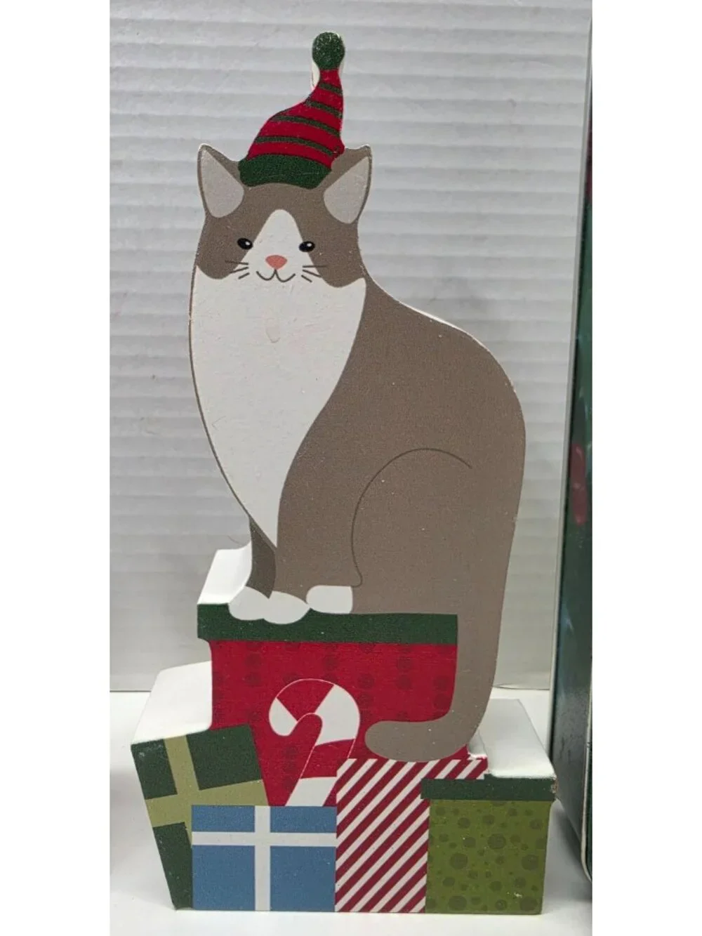 Christmas Cat Decor Lot of 5 Wooden Figurines Tree & Metal Tin Holiday
